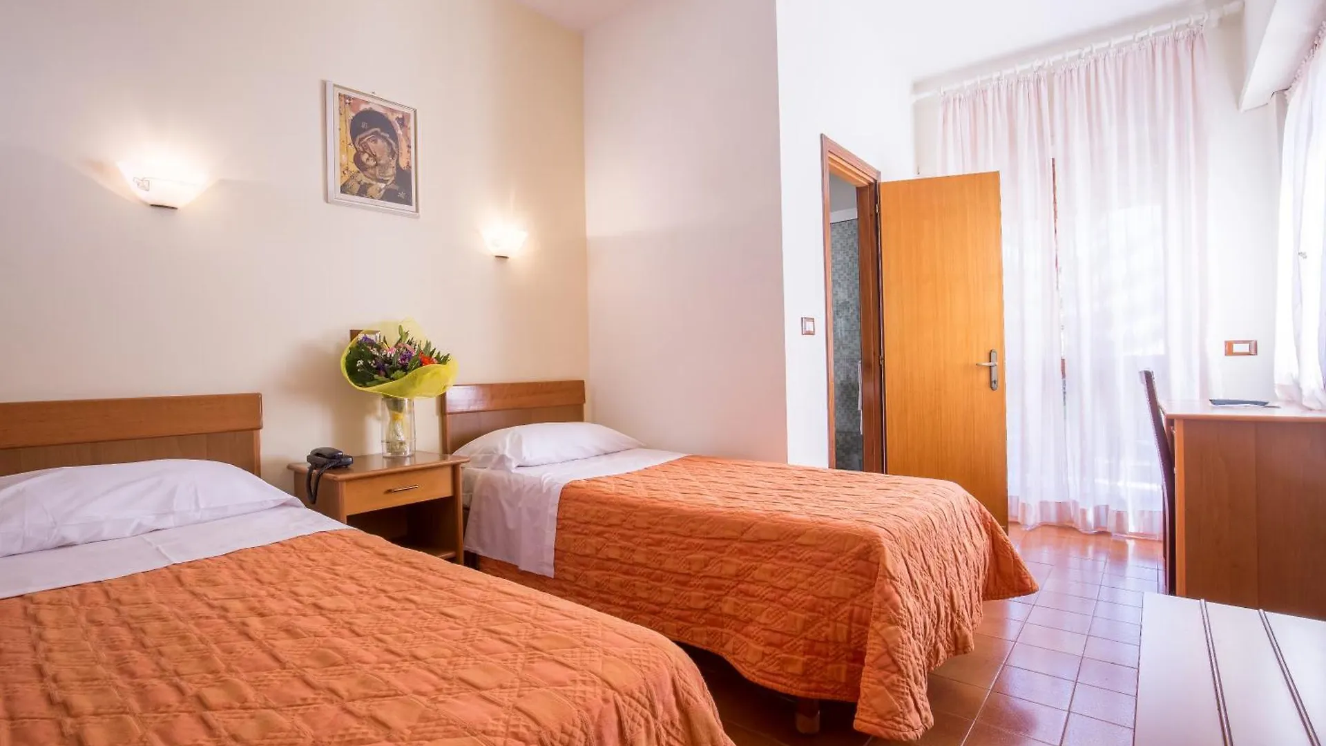 Hotel Casa Tra Noi Rome 3*,