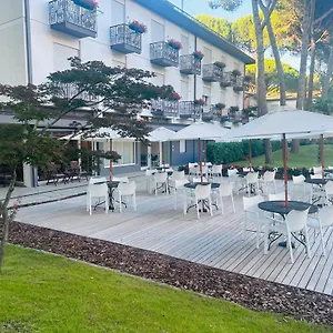 hotel-laura.hotelinveneto.com/