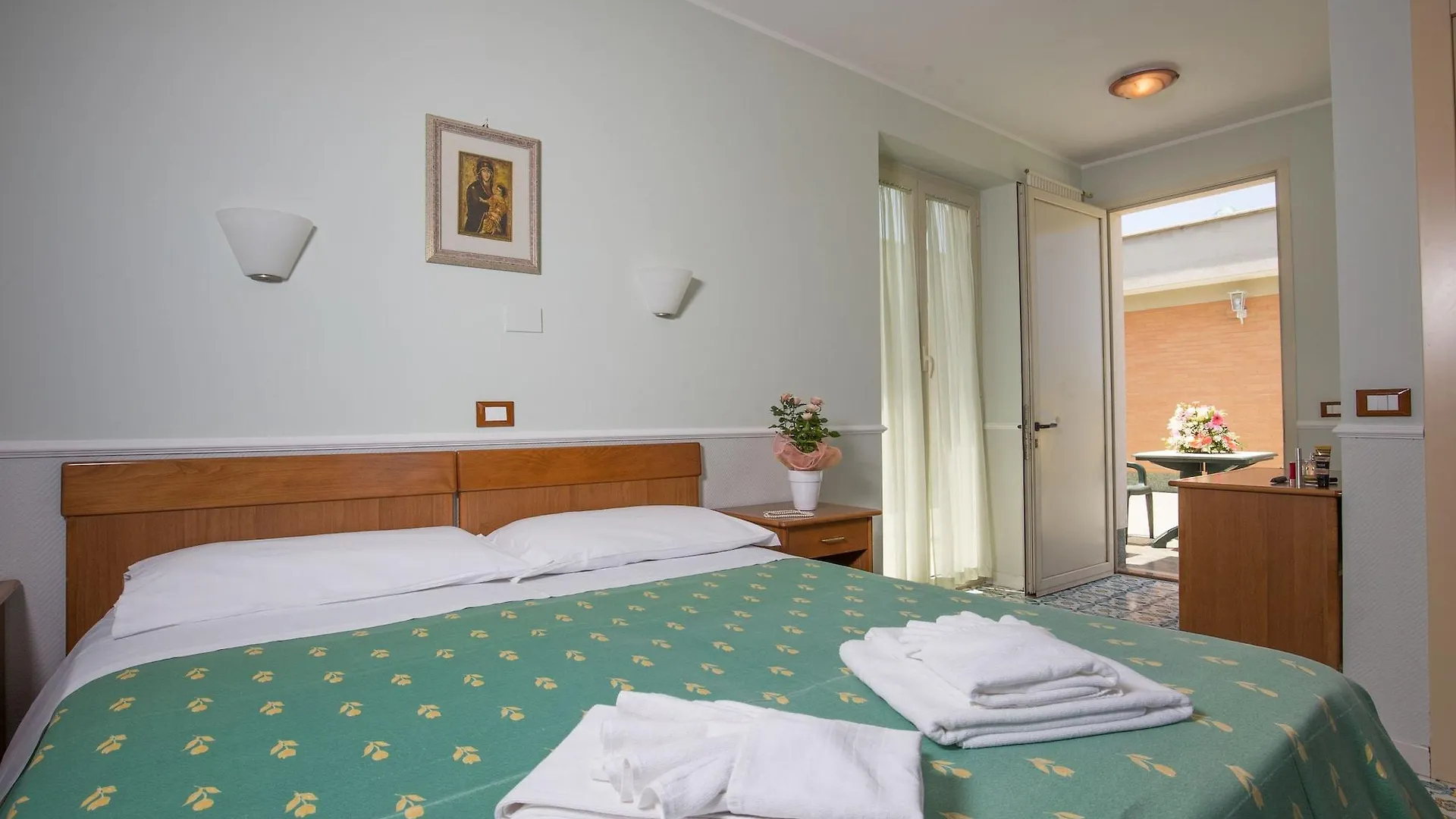 Hotel Casa Tra Noi Roma