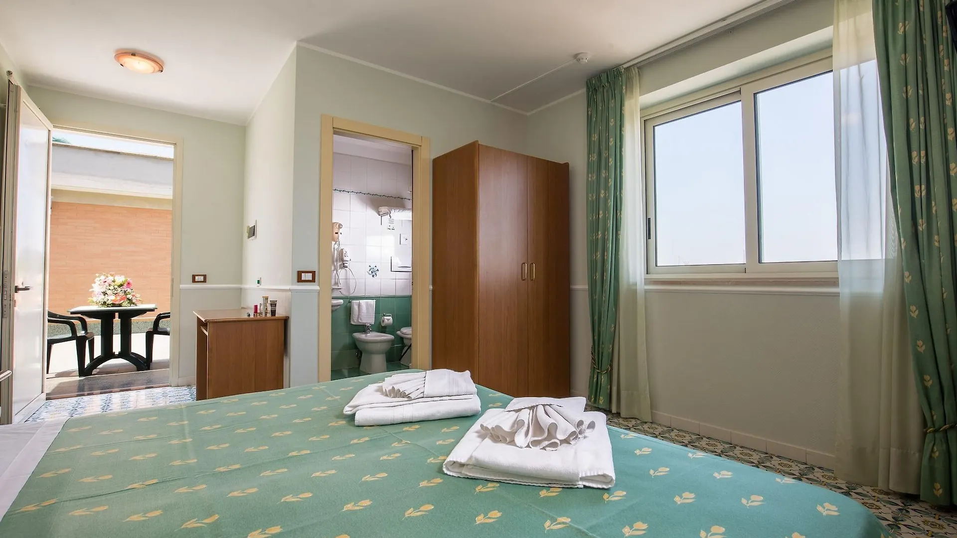 Hotel Casa Tra Noi Roma