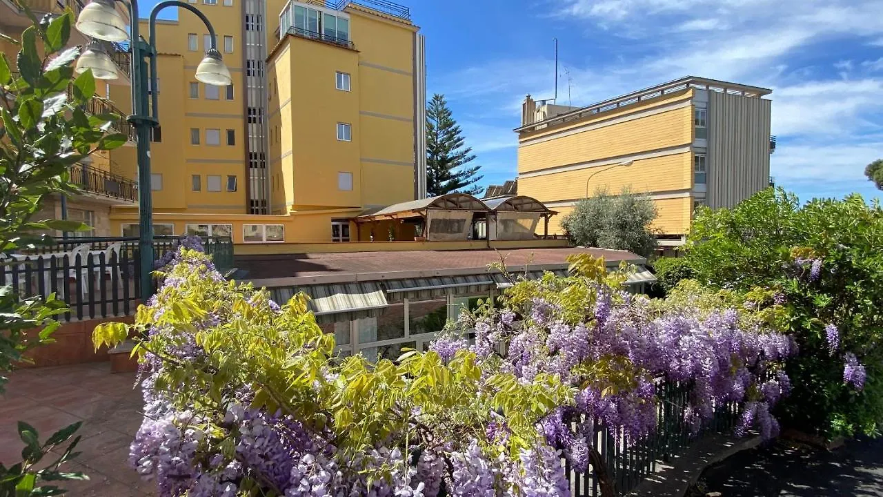 Hotel Casa Tra Noi Roma
