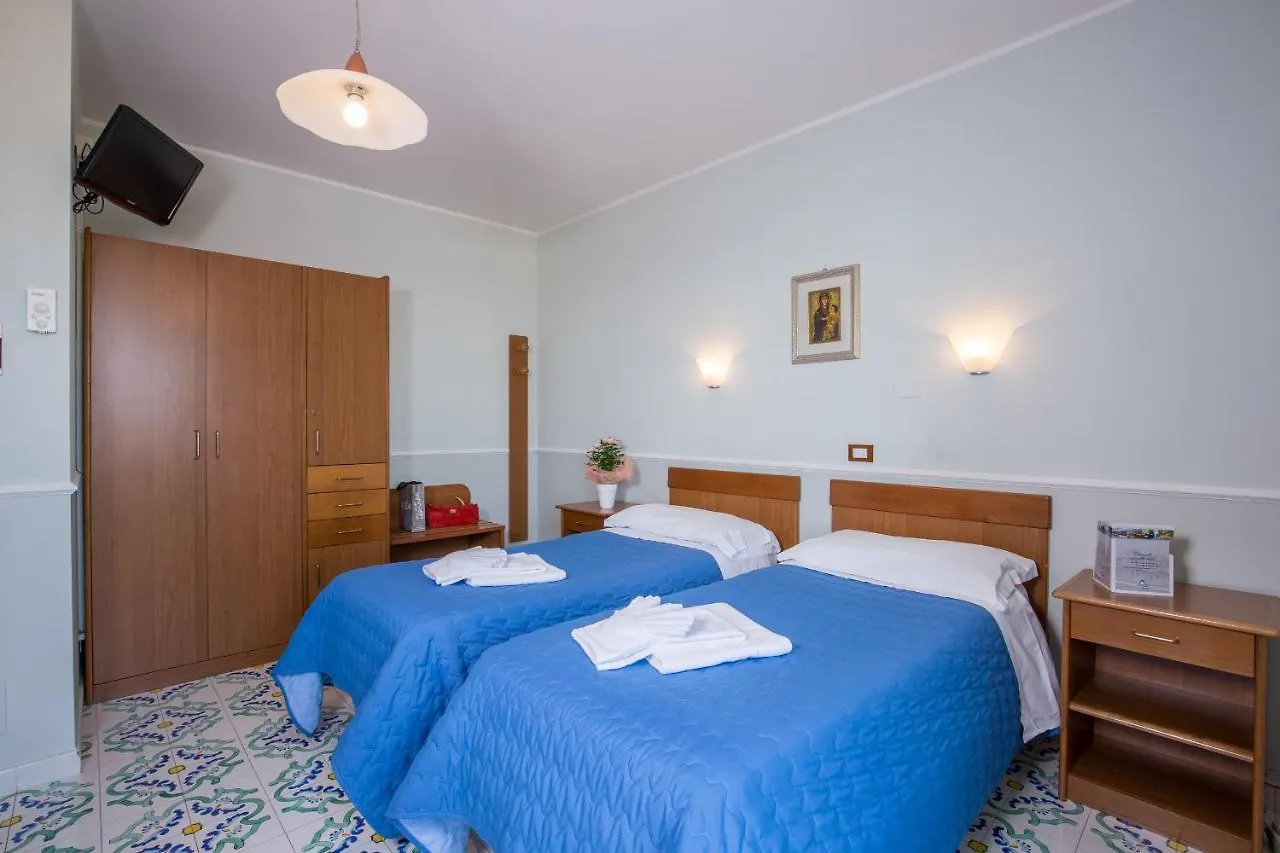 Hotel Casa Tra Noi Roma