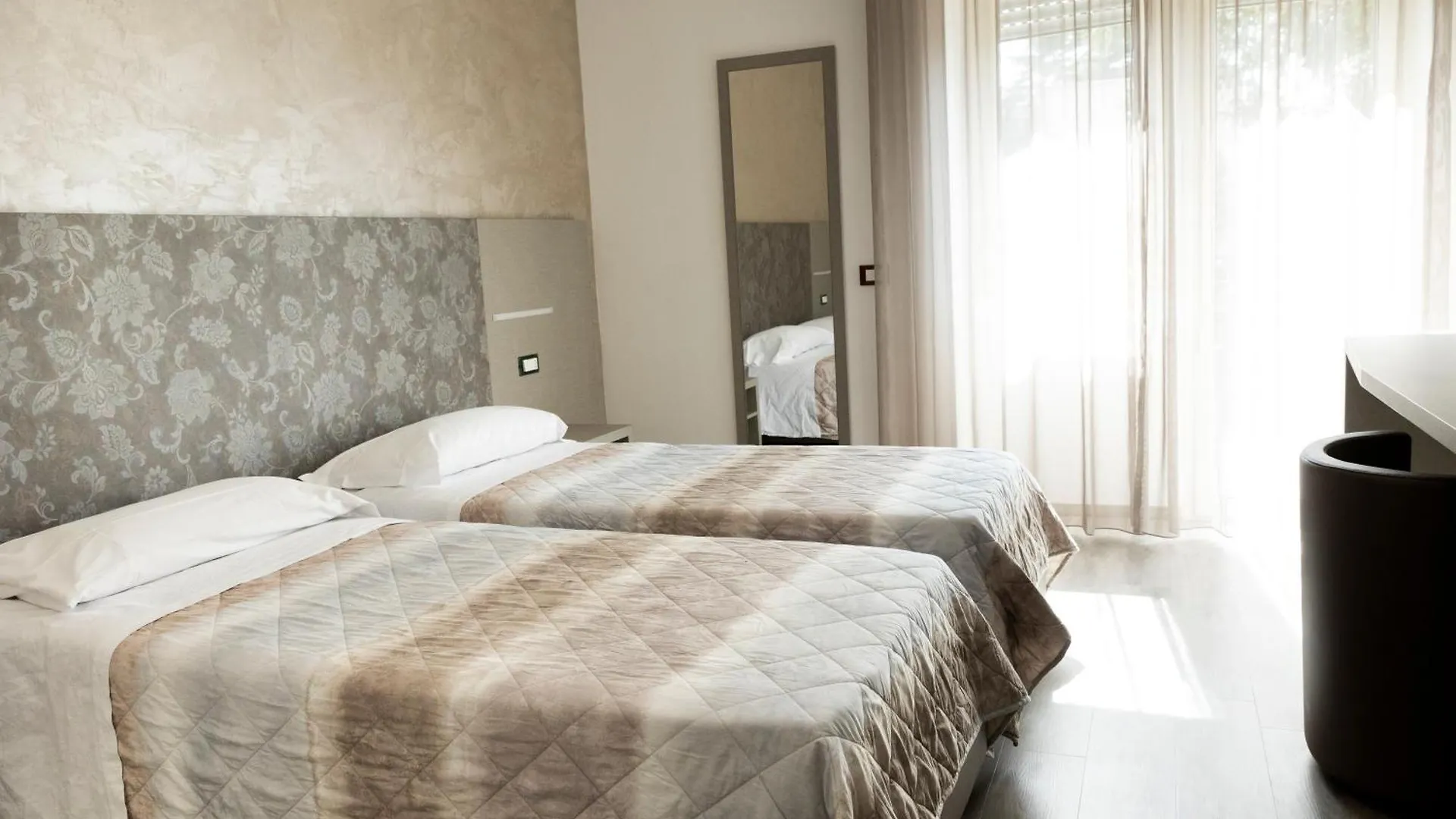 Hotel Casa Tra Noi Roma
